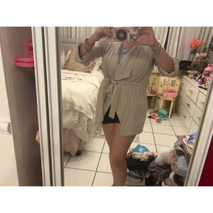 Zara Women's Cream Belted Trench Coat new with tag